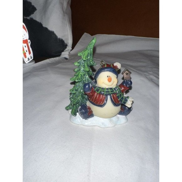 Vintage Home Interiors Ice Skating Snowman Ornament - Picture 3 of 5